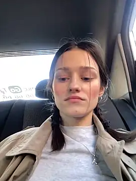 Mia Mia M online show from 21, 3, 2026