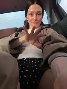 Mia Mia M online show from 15, 4, 2026