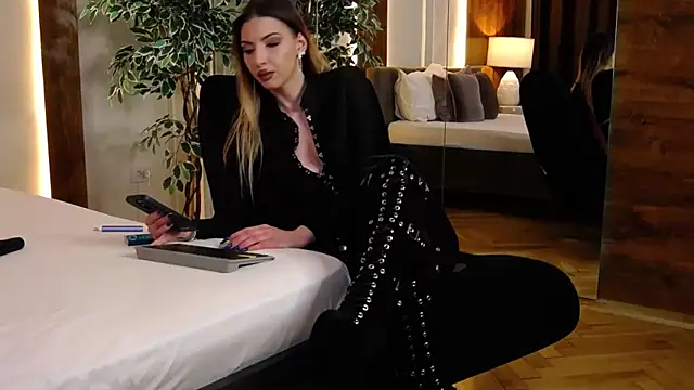 SkylerSpark online show from 25, 4, 2026