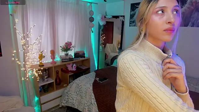 Snapshot of cuteweed420 chatting on 13, 5, 2026 cuteweed420 online show from 13, 5, 2026