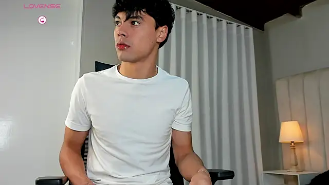 Snapshot of Dammon_Stallion chatting on 16, 10, 2025 Dammon Stallion online show from 16, 10, 2025