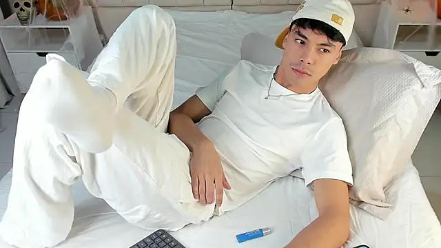 Snapshot of Dammon_Stallion chatting on 29, 10, 2025 Dammon Stallion online show from 29, 10, 2025