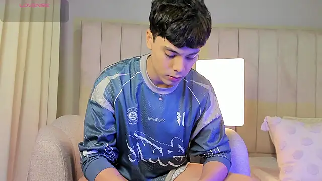 Snapshot of Dammon_Stallion chatting on 18, 11, 2025 Dammon Stallion online show from 18, 11, 2025