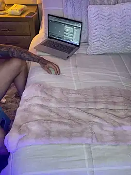 Sweet and caramel online show from 31, 10, 2025