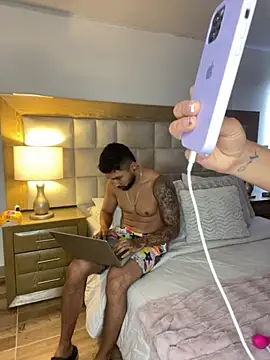 Sweet and caramel online show from 17, 10, 2025