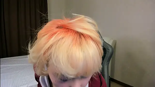 Snapshot of Milla_Aheo chatting on 2, 12, 2025 Milla Aheo online show from 2, 12, 2025