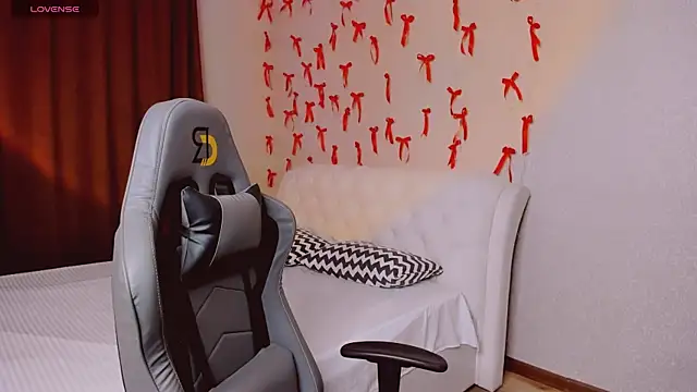 Milla Aheo online show from 2, 4, 2026