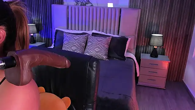 Lillyortiz online show from 13, 6, 2026