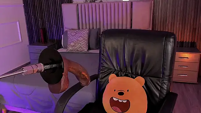 Lillyortiz online show from 7, 3, 2026