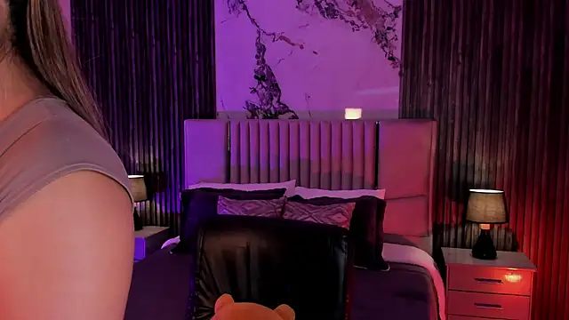 Lillyortiz online show from 15, 6, 2026