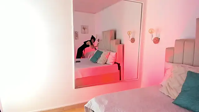 Michell Wallker online show from 20, 12, 2025