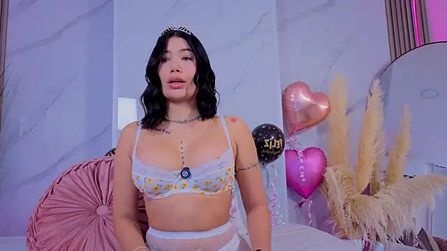 Chlooee   online show from 3, 11, 2025