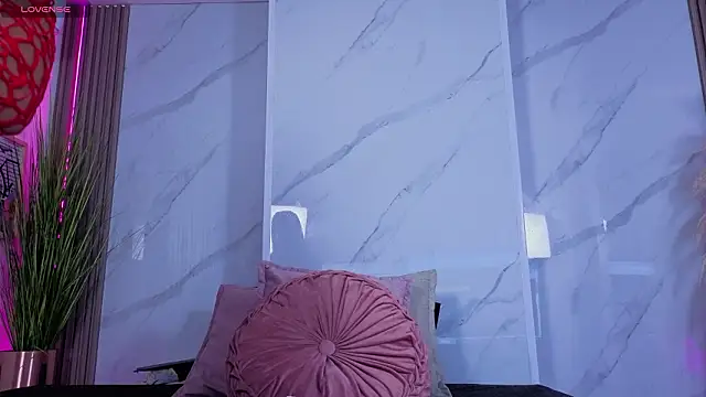 Chlooee   online show from 20, 3, 2026