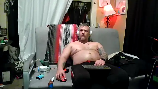 TwoFarty240 online show from 8, 2, 2026