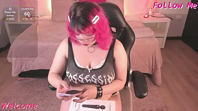 Snapshot of lady_noize chatting on 19, 9, 2025 lady noize online show from 19, 9, 2025