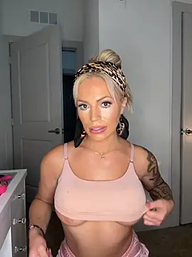 sophiamariexoxo240 online show from 28, 9, 2025