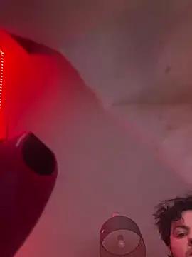 Snapshot of ouiiii27 chatting on 12, 12, 2024 ouiiii27 online show from 12, 12, 2024