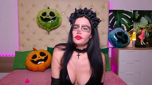 Snapshot of KattieSims chatting on 30, 10, 2025 KattieSims online show from 30, 10, 2025