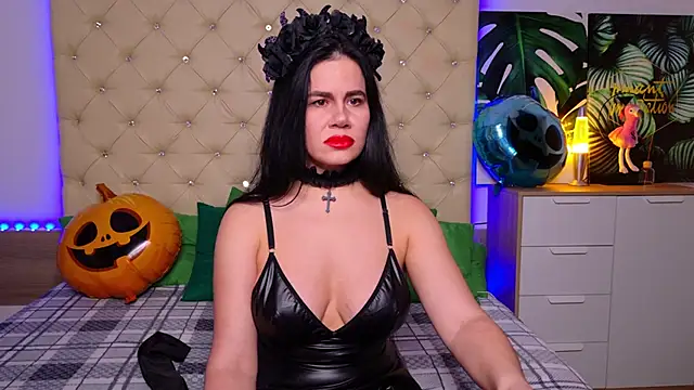 Snapshot of KattieSims chatting on 29, 10, 2025 KattieSims online show from 29, 10, 2025