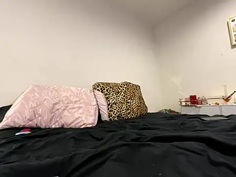 Charismasweets online show from 19, 10, 2025