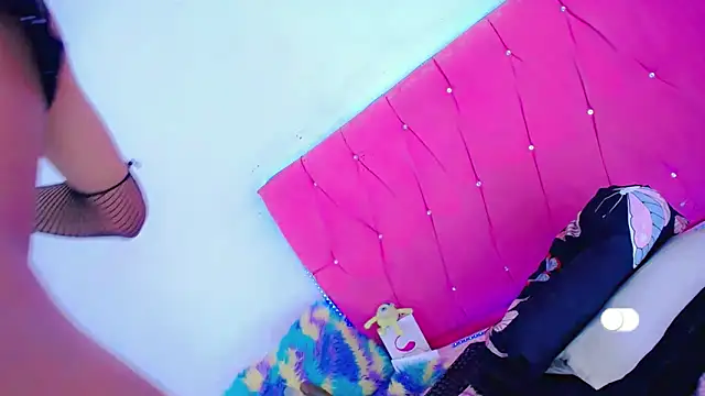 Theylor Rouse online show from 12, 10, 2025