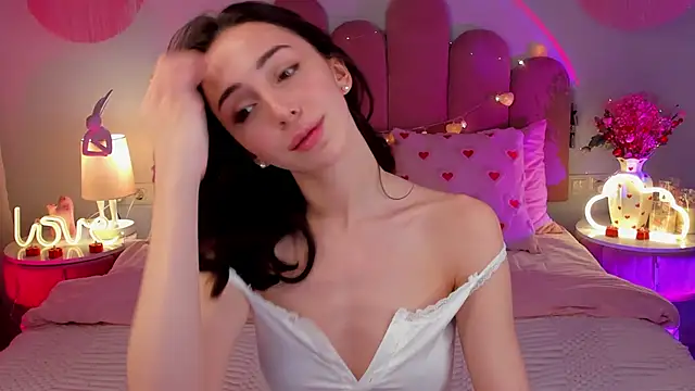 ElsaYoung online show from 8, 2, 2026