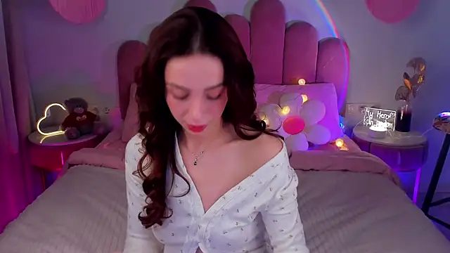 ElsaYoung online show from 12, 2, 2025