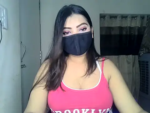 Snapshot of ishi_Beauty chatting on 25, 7, 2026 ishi Beauty online show from 25, 7, 2026