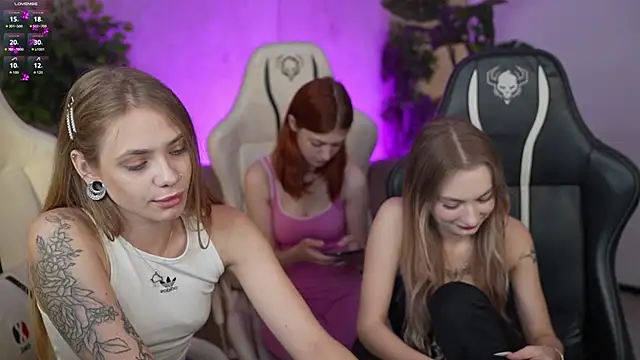 Snapshot of Ewa_Pearl chatting on 15, 10, 2025 Ewa Pearl online show from 15, 10, 2025