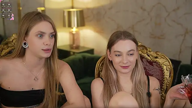 Snapshot of Ewa_Pearl chatting on 22, 10, 2025 Ewa Pearl online show from 22, 10, 2025