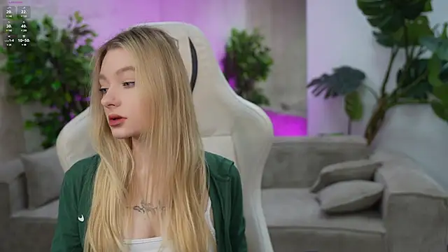 Snapshot of Ewa_Pearl chatting on 11, 3, 2025 Ewa Pearl online show from 11, 3, 2025