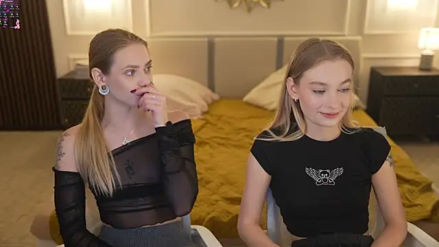 Snapshot of Ewa_Pearl chatting on 1, 10, 2025 Ewa Pearl online show from 1, 10, 2025