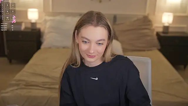 Snapshot of Ewa_Pearl chatting on 14, 11, 2025 Ewa Pearl online show from 14, 11, 2025