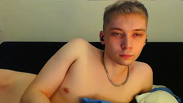 Snapshot of __sugarrebit chatting on 8, 2, 2025   sugarrebit online show from 8, 2, 2025