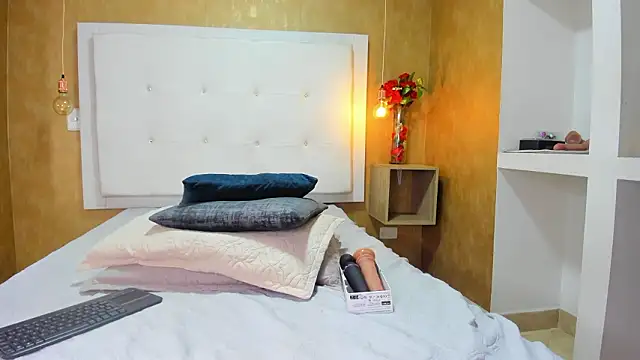 Milaspetite online show from 16, 3, 2026