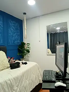 sasi luna online show from 11, 10, 2025