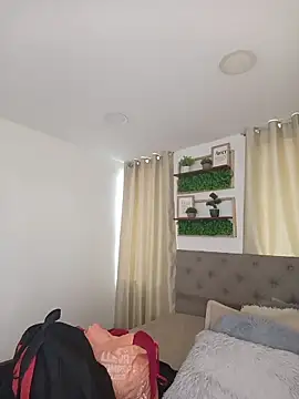 sasi luna online show from 4, 2, 2026