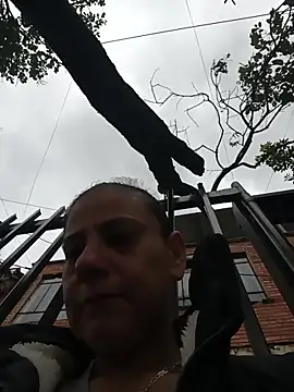 sasi luna online show from 21, 4, 2026