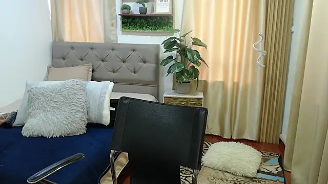 Snapshot of sasi_luna chatting on 31, 5, 2026 sasi luna online show from 31, 5, 2026
