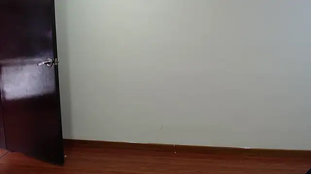 sasi luna online show from 7, 4, 2026