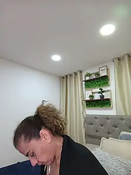 sasi luna online show from 1, 2, 2026