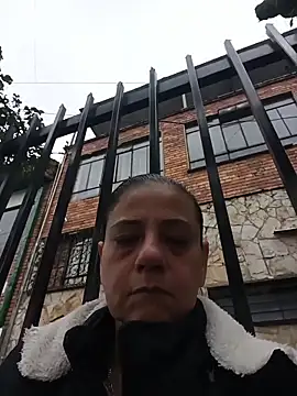 sasi luna online show from 20, 4, 2026