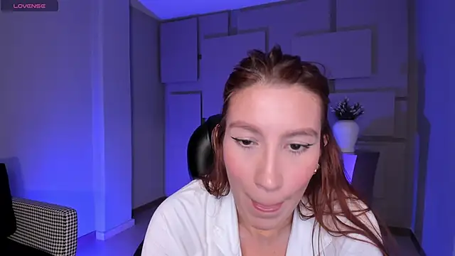 MiaFarrell  online show from 21, 10, 2025