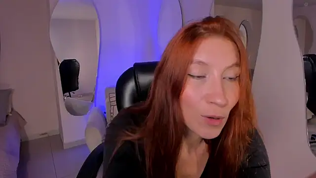 Snapshot of MiaFarrell_ chatting on 19, 5, 2026 MiaFarrell online show from 19, 5, 2026