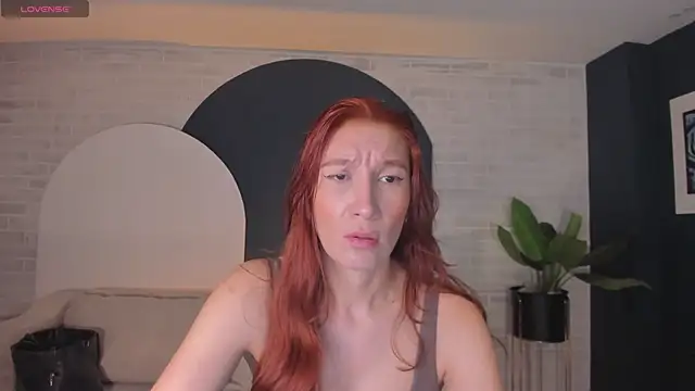 Snapshot of MiaFarrell_ chatting on 24, 5, 2026 MiaFarrell online show from 24, 5, 2026