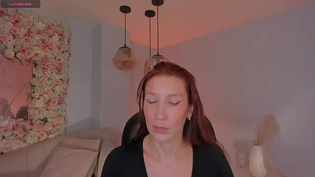 Snapshot of MiaFarrell_ chatting on 14, 5, 2026 MiaFarrell online show from 14, 5, 2026