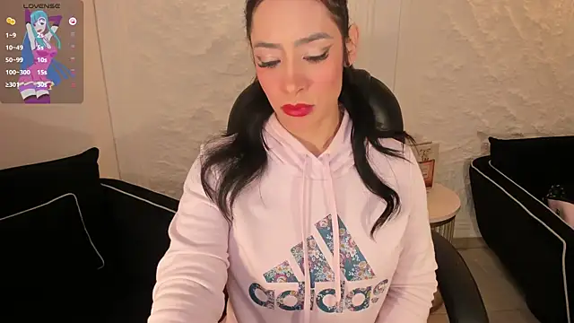 IsabelBornner online show from 17, 11, 2025