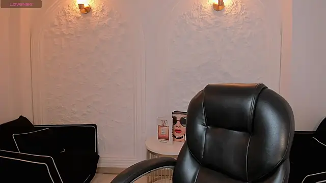 BellaCarteer  online show from 15, 6, 2026