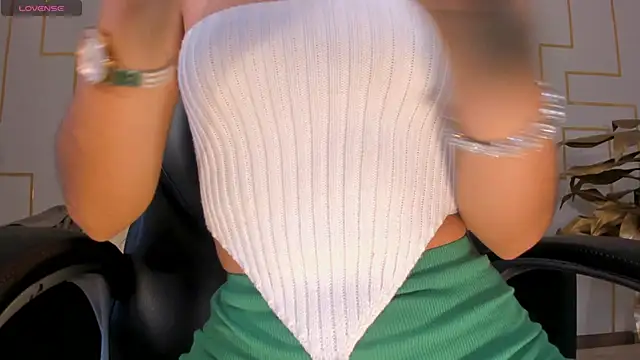 BellaCarteer  online show from 5, 2, 2026