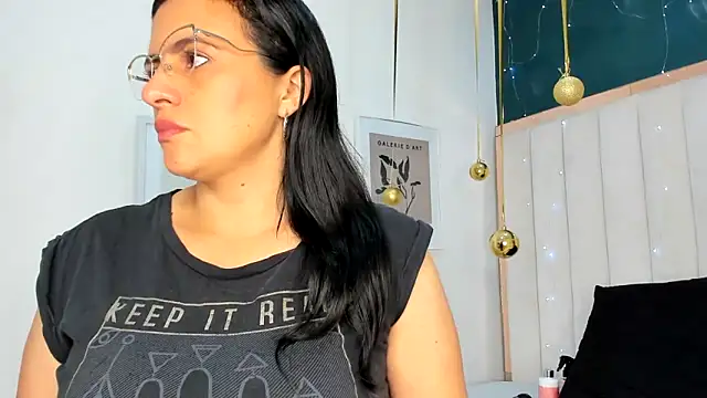 africa holmes online show from 3, 12, 2025